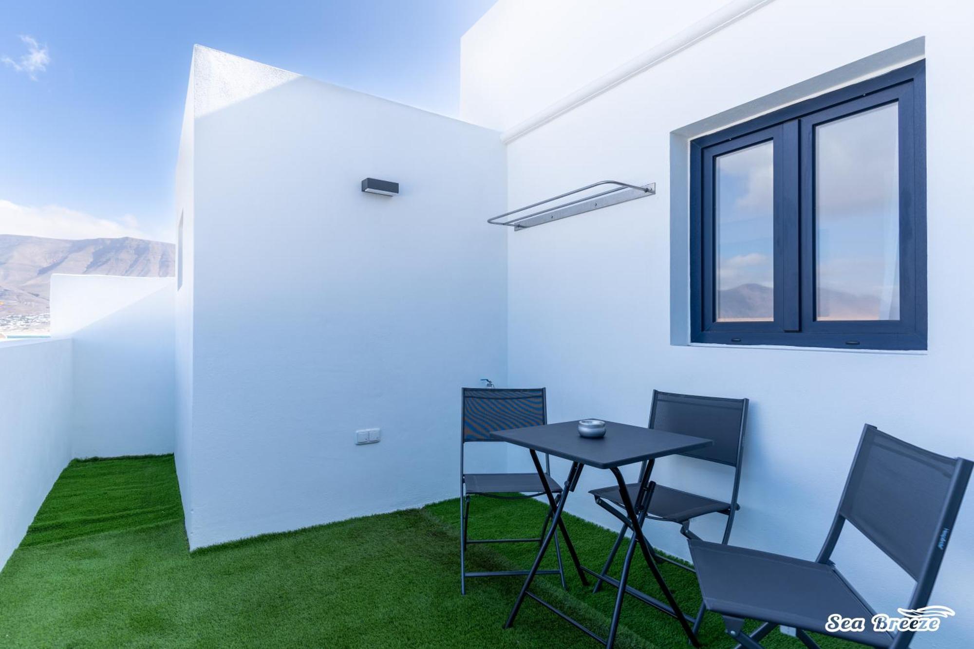 2 Apartments Sea Breeze Famara Luaran gambar